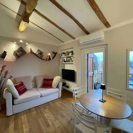 Apartment Romantic Attic With Panoramic View *