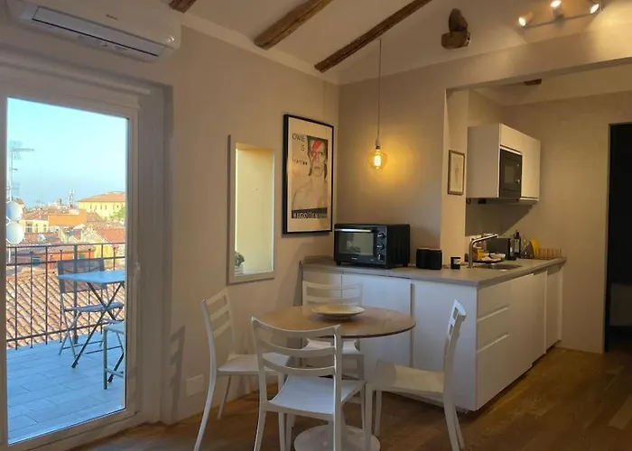 Romantic Attic With Panoramic View * 볼로냐