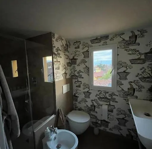 Romantic Attic With Panoramic View דירה *