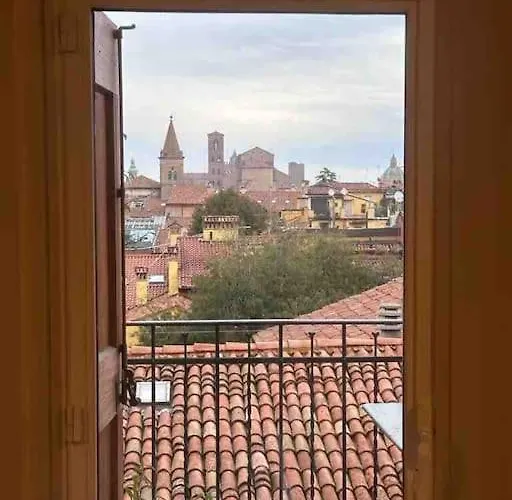 דירה Romantic Attic With Panoramic View